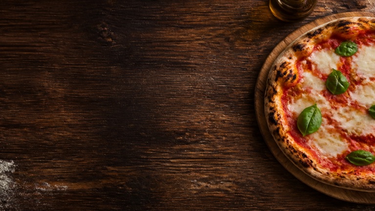 Mini pizzas chauves-souris d&rsquo;Halloween