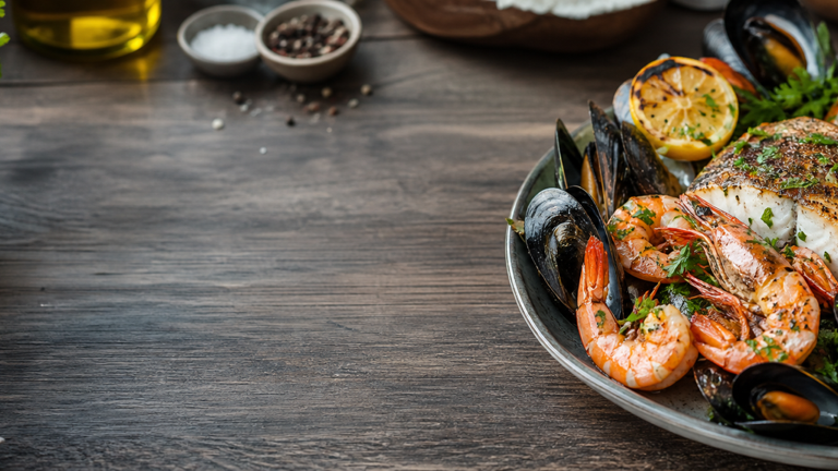 Filets de poisson au combava et lait de coco